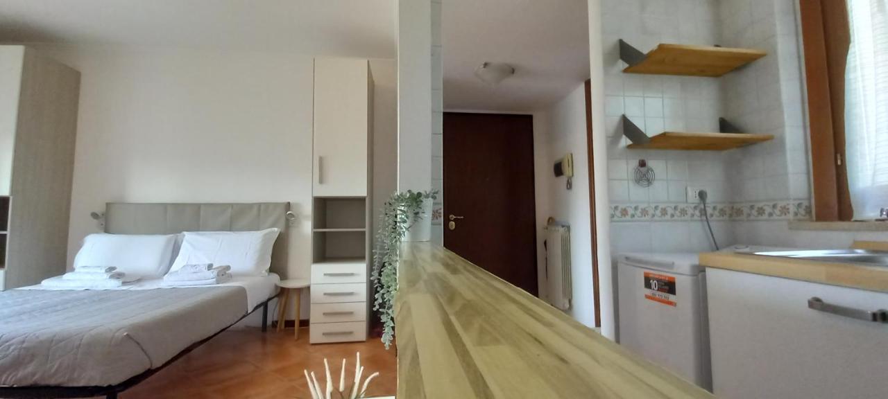 Vitinia Alloggio Turistico A Via Modugno מראה חיצוני תמונה